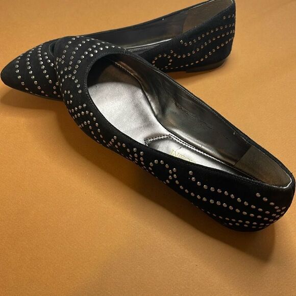 Enzo Angiolini Studded Flats - Picture 1 of 7